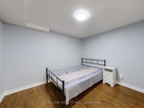 Photo 30 at 611 Davenport Road, Casa Loma, Toronto