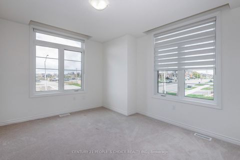 Photo 17 at 35 Greer Street, Rural Barrie Southeast, Barrie
