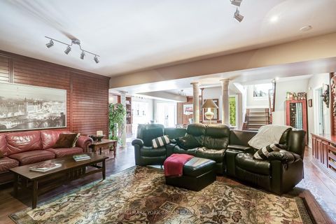 Photo 30 at 17 Duncton Wood Crescent, Hills of St Andrew, Aurora