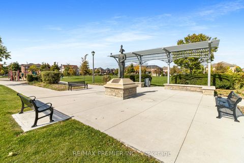Photo 9 at 17 Angelico Avenue, Vellore Village, Vaughan