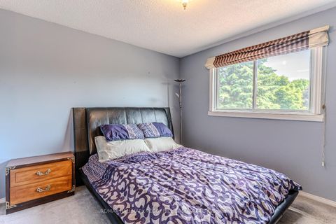 Photo 7 at 21 Autumn Lane, Allandale Heights, Barrie Photo 7 at 21 Autumn Lane, Allandale Heights, Barrie