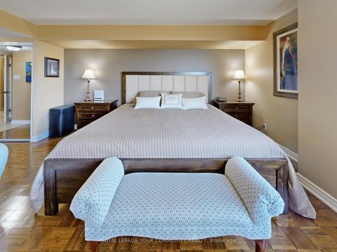 Photo 14 at 1611 - 61 Markbrook Lane, Jamestown, Toronto