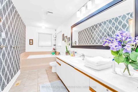 Photo 17 at 111 Devins Drive, Aurora Heights, Aurora
