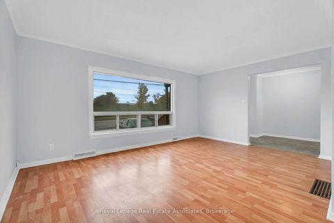 Photo 7 at 3032 Keele Street, CFB, Toronto