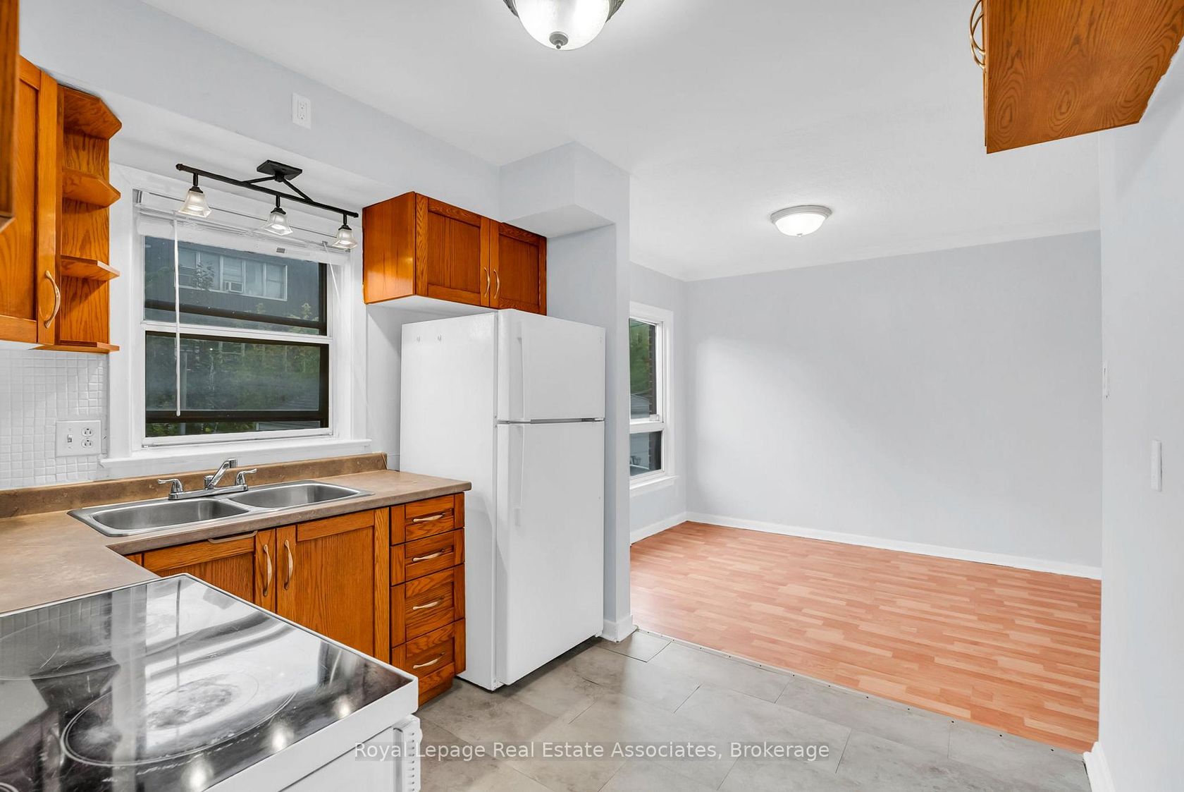 Photo 12 at 3032 Keele Street, CFB, Toronto Photo 12 at 3032 Keele Street, CFB, Toronto
