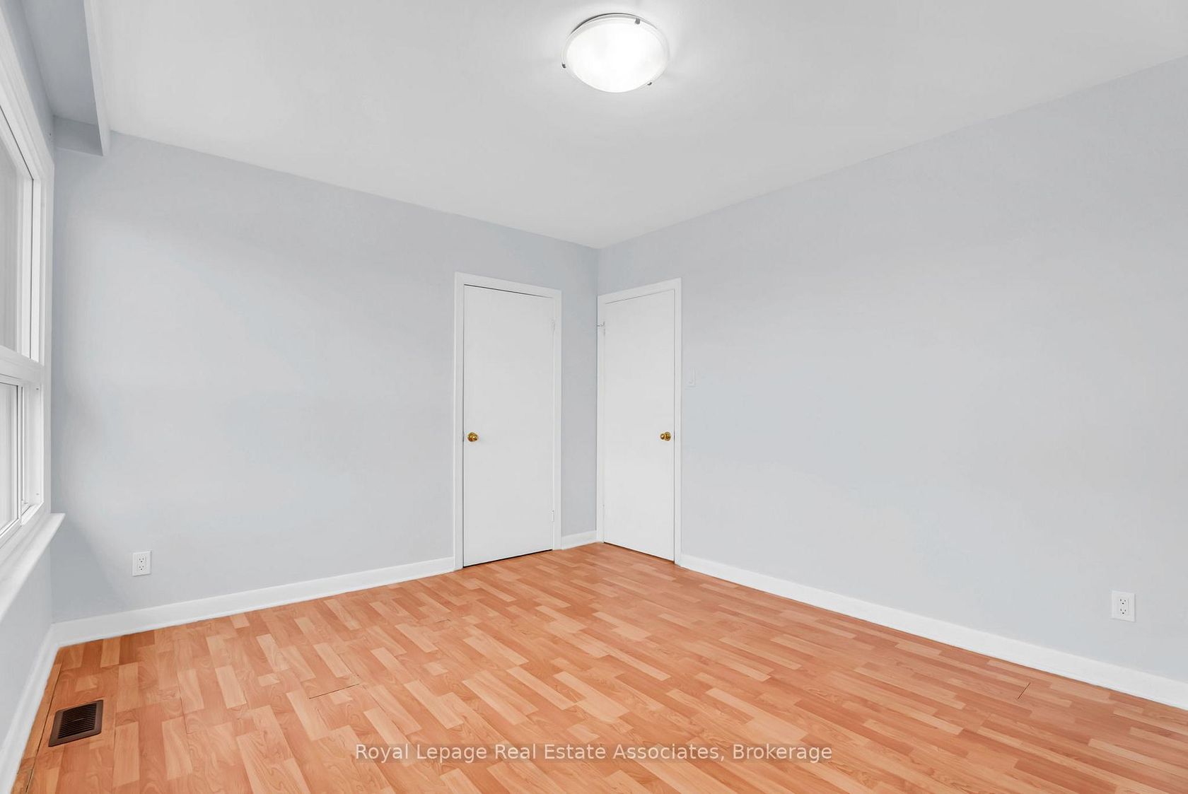 Photo 16 at 3032 Keele Street, CFB, Toronto Photo 16 at 3032 Keele Street, CFB, Toronto