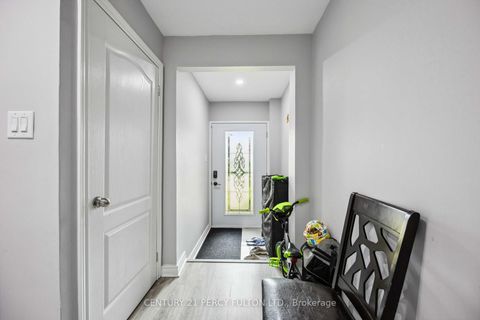 Photo 4 at 47 Woolenscote Circle, Clairville, Toronto