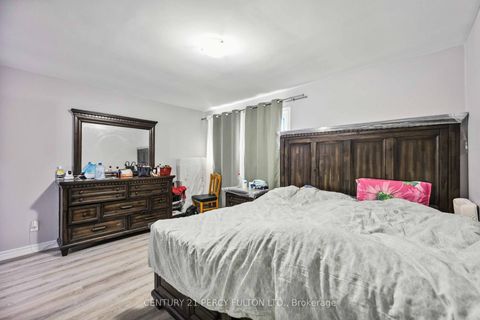 Photo 16 at 47 Woolenscote Circle, Clairville, Toronto