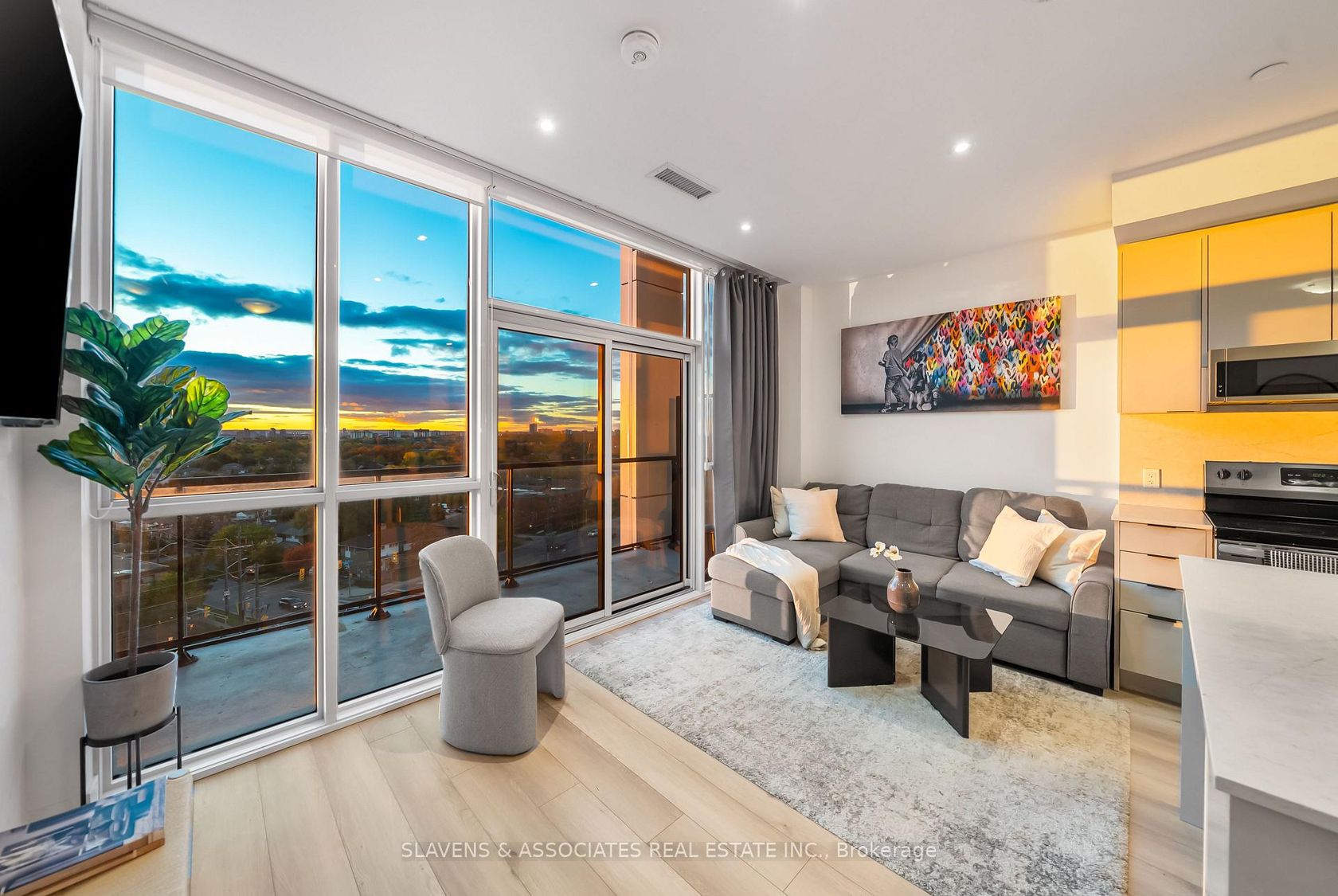 720 - 60 George Butchart Drive, CFB, Toronto  by Loree Meneguzzi Real Estate 720 - 60 George Butchart Drive, CFB, Toronto