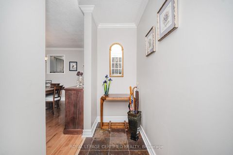 Photo 5 at 11 Longboat Avenue, Waterfront Communities C8, Toronto