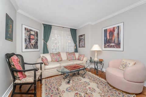 Photo 6 at 11 Longboat Avenue, Waterfront Communities C8, Toronto