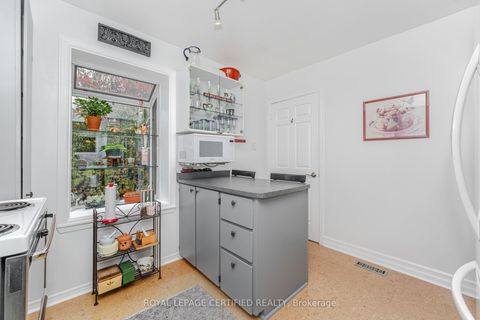 Photo 15 at 11 Longboat Avenue, Waterfront Communities C8, Toronto