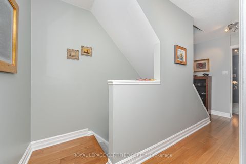 Photo 18 at 11 Longboat Avenue, Waterfront Communities C8, Toronto
