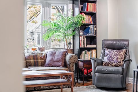 Photo 20 at 11 Longboat Avenue, Waterfront Communities C8, Toronto