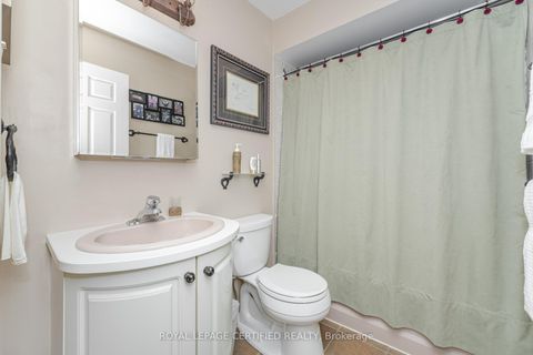 Photo 23 at 11 Longboat Avenue, Waterfront Communities C8, Toronto