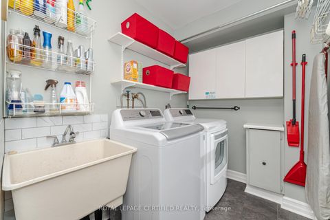 Photo 24 at 11 Longboat Avenue, Waterfront Communities C8, Toronto