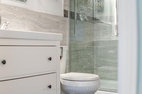 Photo 38 at 11 Longboat Avenue, Waterfront Communities C8, Toronto
