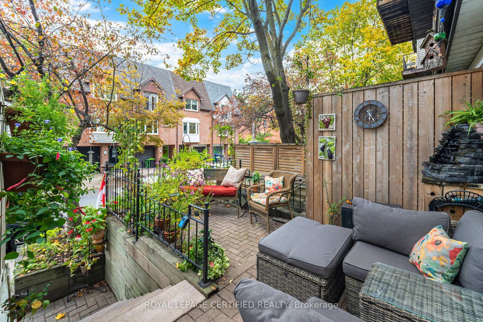 Photo 1 at 11 Longboat Avenue, Waterfront Communities C8, Toronto Photo 1 at 11 Longboat Avenue, Waterfront Communities C8, Toronto