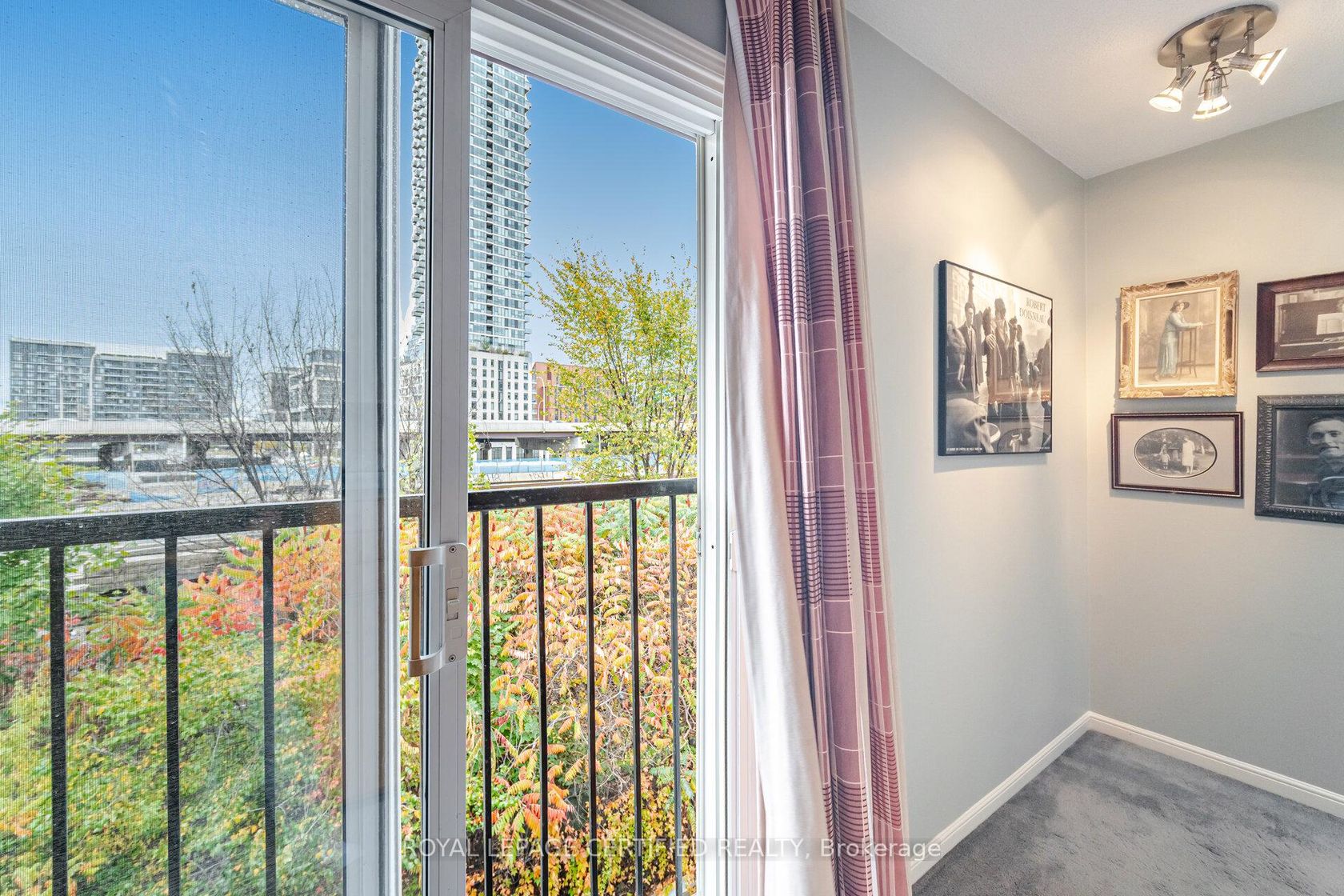 Photo 35 at 11 Longboat Avenue, Waterfront Communities C8, Toronto Photo 35 at 11 Longboat Avenue, Waterfront Communities C8, Toronto