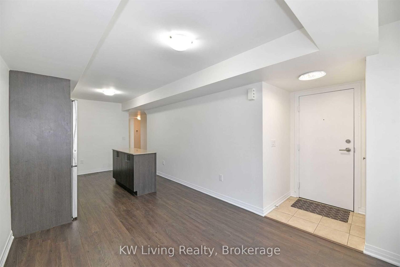 Photo 3 at 14 - 142 William Duncan Road, CFB, Toronto Photo 3 at 14 - 142 William Duncan Road, CFB, Toronto
