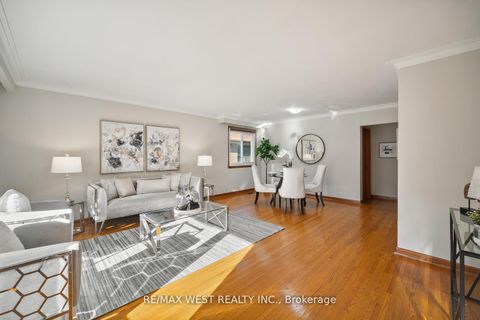 Photo 7 at 47 Gibson Avenue, Beaumonde Heights, Toronto