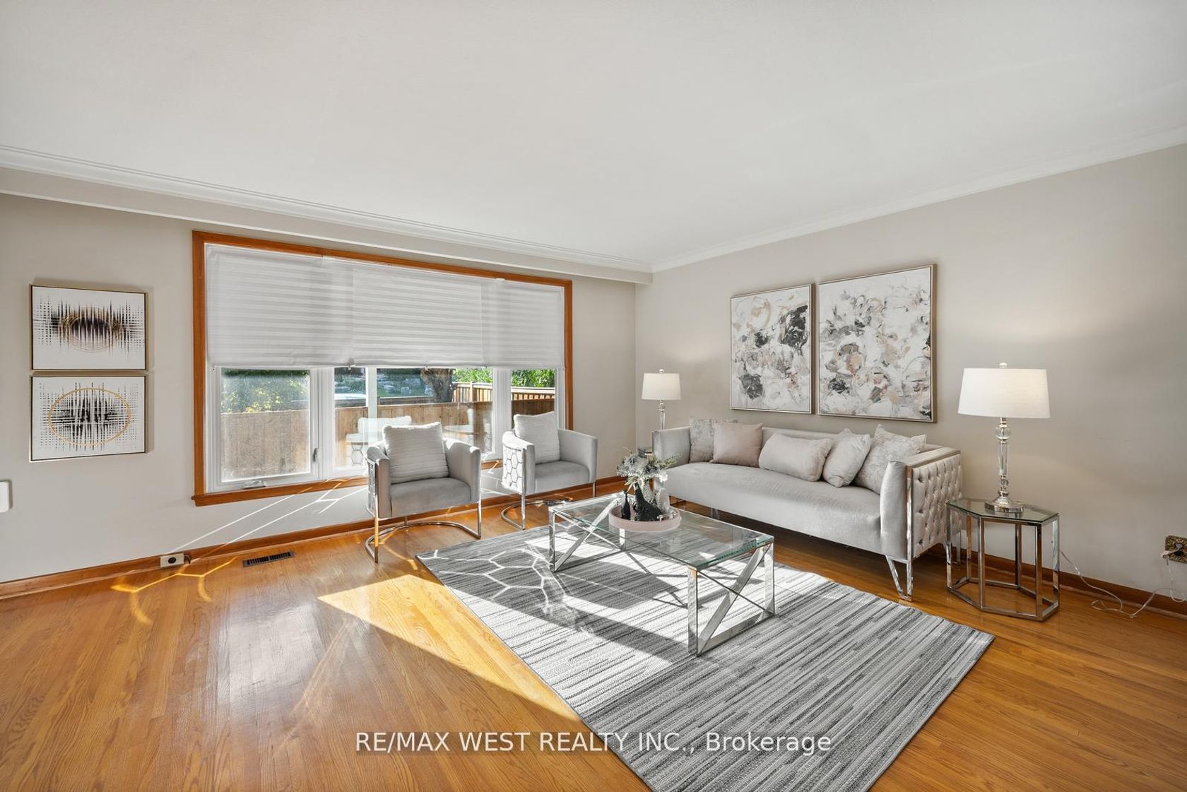 Photo 6 at 47 Gibson Avenue, Beaumonde Heights, Toronto Photo 6 at 47 Gibson Avenue, Beaumonde Heights, Toronto