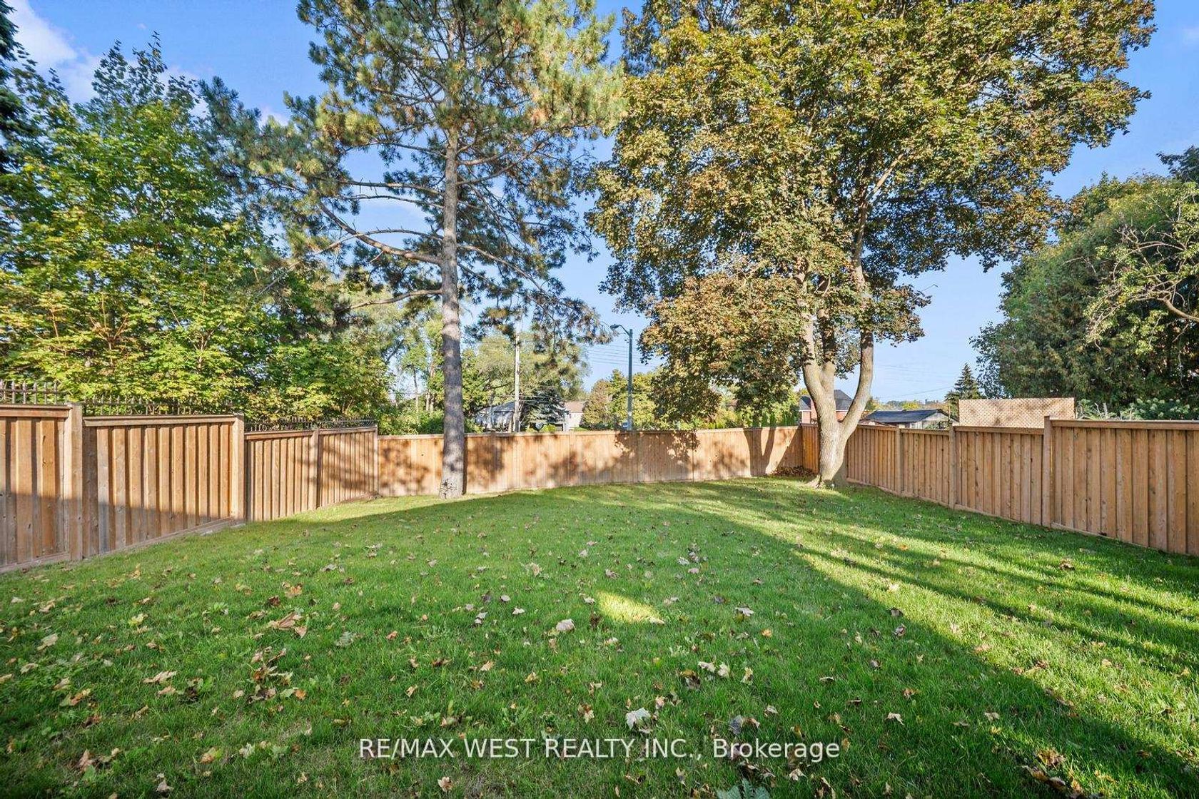 Photo 17 at 47 Gibson Avenue, Beaumonde Heights, Toronto Photo 17 at 47 Gibson Avenue, Beaumonde Heights, Toronto