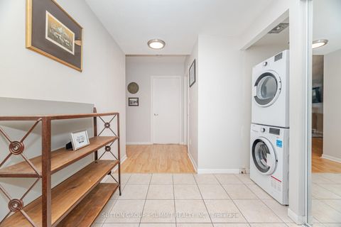 Photo 8 at 401 - 2464 WESTON Road, Weston, Toronto