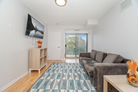 Photo 17 at 401 - 2464 WESTON Road, Weston, Toronto