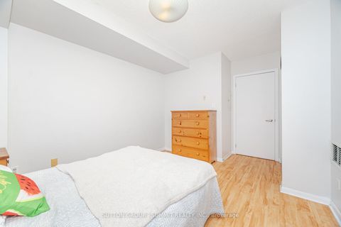 Photo 25 at 401 - 2464 WESTON Road, Weston, Toronto