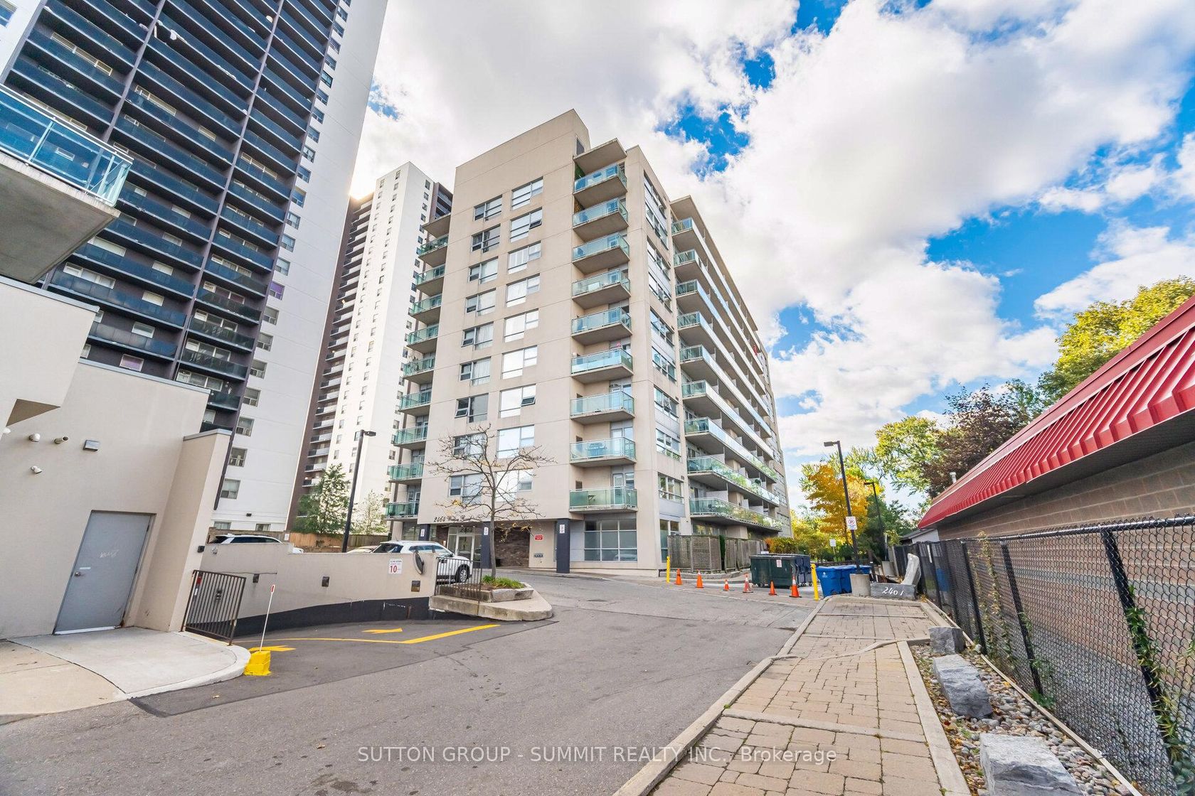 401 - 2464 WESTON Road, Weston, Toronto 