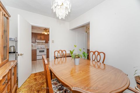 Photo 14 at 25 Marta Avenue, Birchmount, Toronto