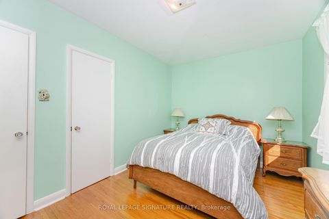 Photo 21 at 25 Marta Avenue, Birchmount, Toronto