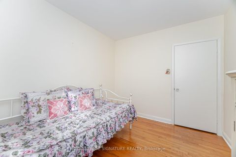 Photo 23 at 25 Marta Avenue, Birchmount, Toronto