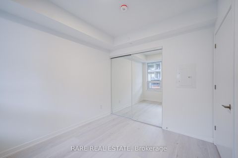 Photo 9 at 312 - 2501 Saw Whet Boulevard, GA Glen Abbey, Oakville