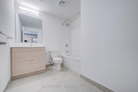 Photo 10 at 312 - 2501 Saw Whet Boulevard, GA Glen Abbey, Oakville