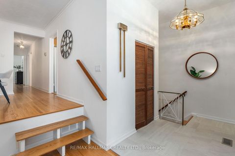 Photo 4 at 7 Wagner Drive, West Hill, Toronto
