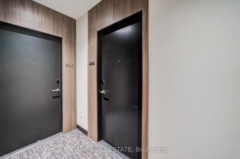 Photo 4 at 444 - 2501 Saw Whet Boulevard, GA Glen Abbey, Oakville