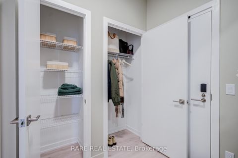 Photo 6 at 444 - 2501 Saw Whet Boulevard, GA Glen Abbey, Oakville