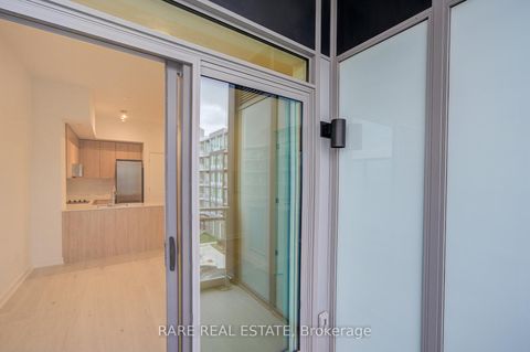 Photo 12 at 403 - 2501 Saw Whet Boulevard, GA Glen Abbey, Oakville