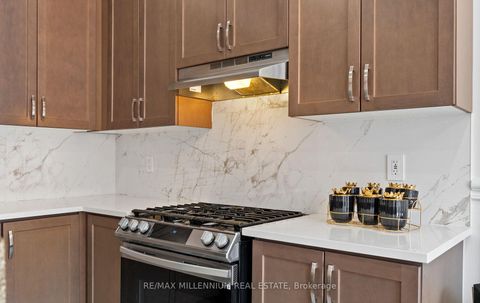 Photo 11 at 83 Casley Avenue, Rural Richmond Hill, Richmond Hill