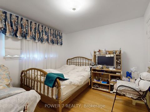 Photo 18 at 16 Stokewell Place, Bendale, Toronto