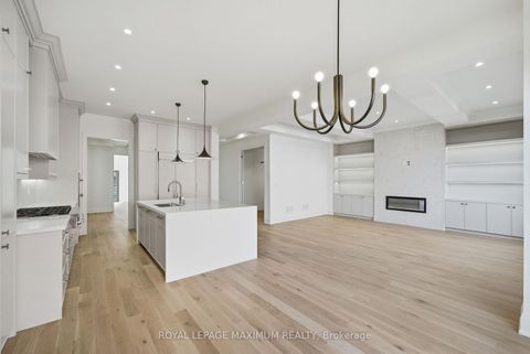 Photo 12 at 6 Donsgrove Court, Patterson, Vaughan