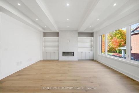 Photo 14 at 6 Donsgrove Court, Patterson, Vaughan