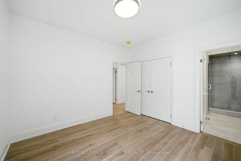 Photo 22 at 6 Donsgrove Court, Patterson, Vaughan