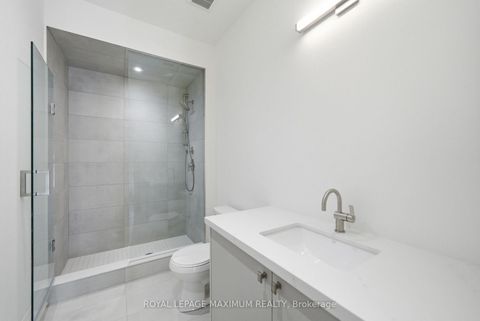 Photo 23 at 6 Donsgrove Court, Patterson, Vaughan