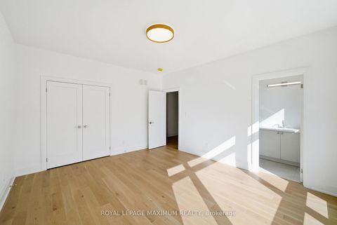 Photo 28 at 6 Donsgrove Court, Patterson, Vaughan