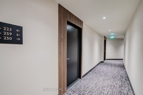 Photo 4 at 224 - 2501 Saw Whet Boulevard, GA Glen Abbey, Oakville