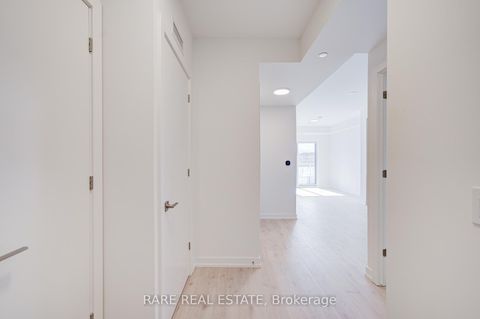 Photo 6 at 224 - 2501 Saw Whet Boulevard, GA Glen Abbey, Oakville