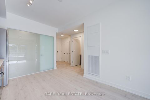 Photo 8 at 224 - 2501 Saw Whet Boulevard, GA Glen Abbey, Oakville